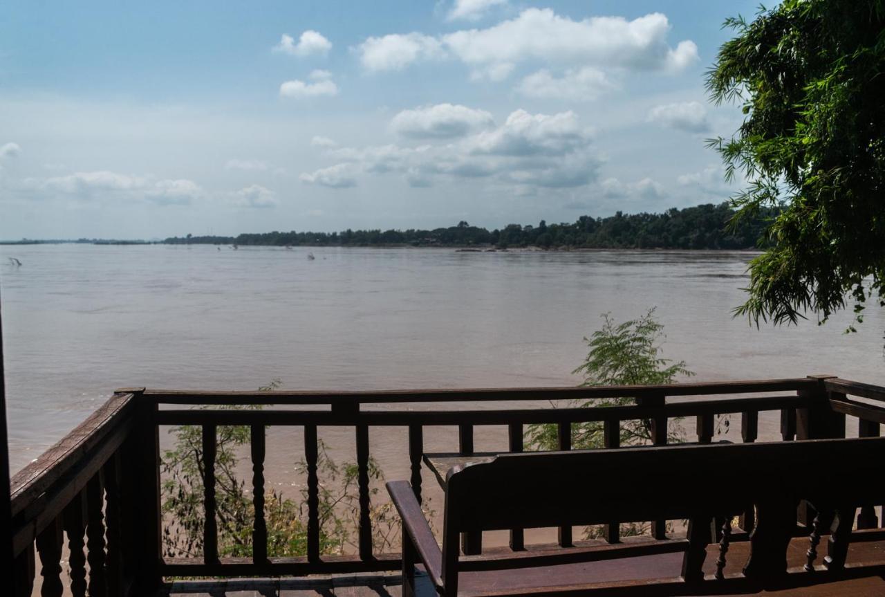 Pomelo Restaurant And Guesthouse'S Fishermen Bungalow & A Tammarine Bungalow River Front Ban Khon Extérieur photo