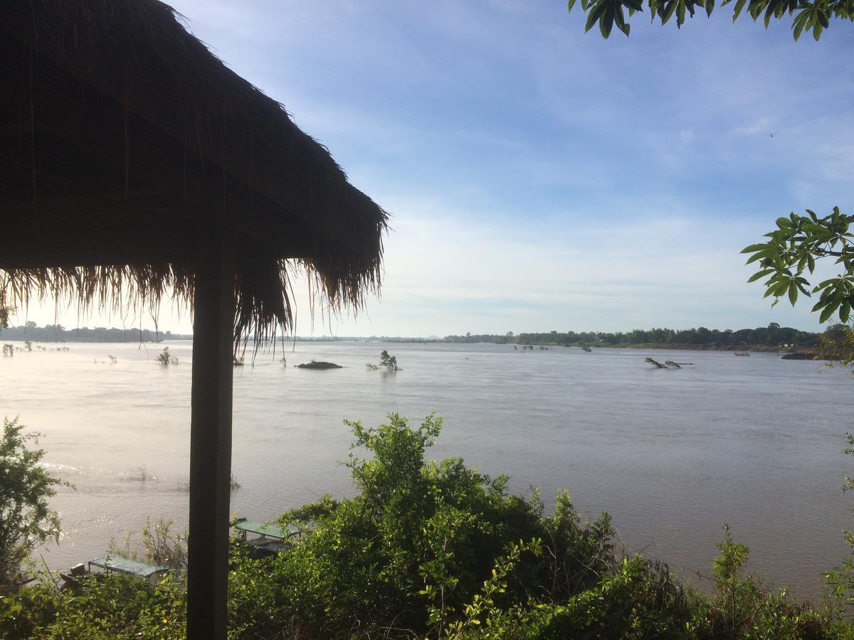 Pomelo Restaurant And Guesthouse'S Fishermen Bungalow & A Tammarine Bungalow River Front Ban Khon Extérieur photo